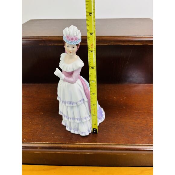 Homco #1431 Porcelain Figurine Victorian Lady 8.5 in - Picture 15 of 16
